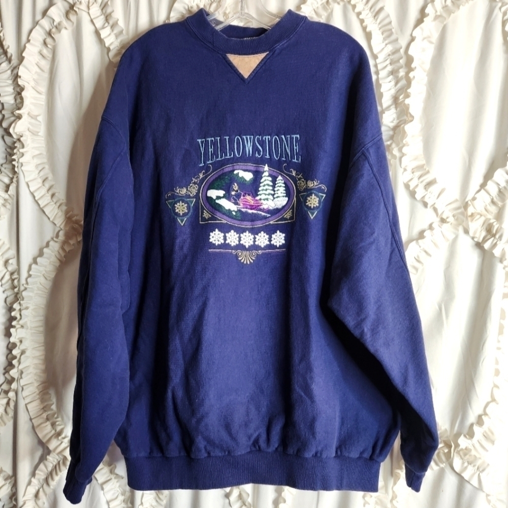Vintage 90s Yellowstone Graphic Snowflake Winter Outdoors Sweatshirt sz Large